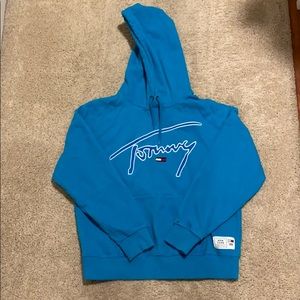 blue vintage tommy hilfiger sweatshirt